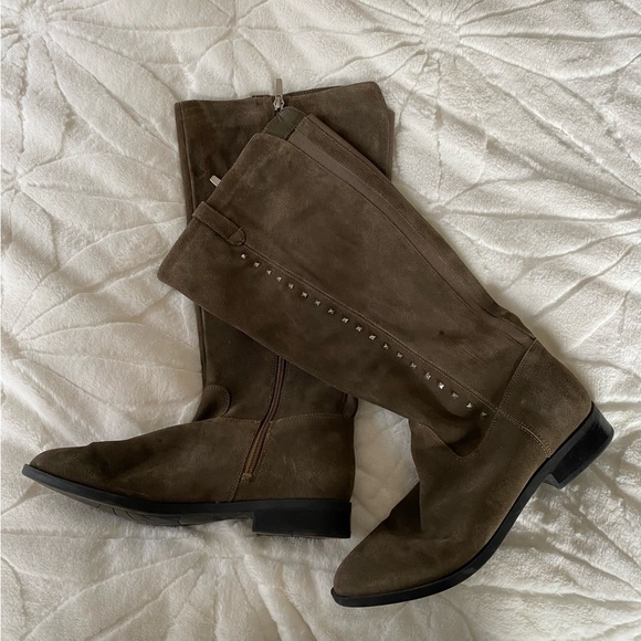 Vince Camuto 11W wide calf suede boots - Picture 1 of 1